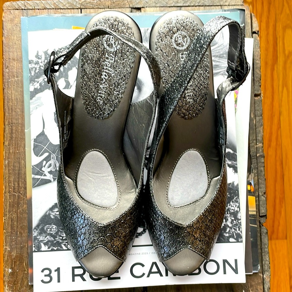BELLA VITA Heels